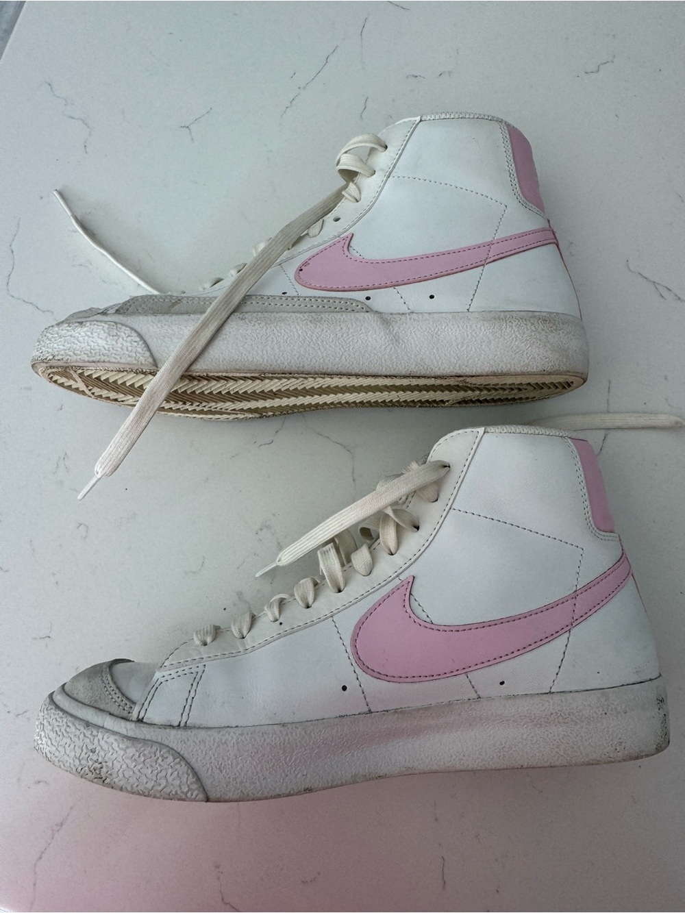 Nike blazer mid 77 pink and white sneakers shoes 6.5Y DA4086-106